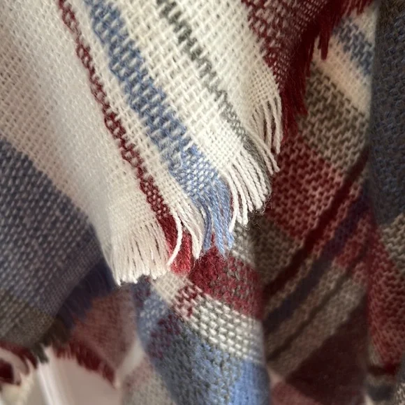 Ln Womens blanket scarf/shawl - Picture 3 of 3